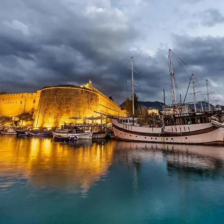 Dome & Casino At Kyrenia 4* 凯里尼亚