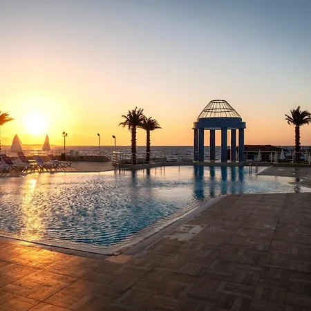 Dome & Casino At Central Kyrenia Hotel