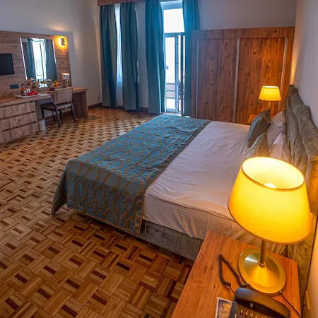 Dome & Casino At Kyrenia 酒店