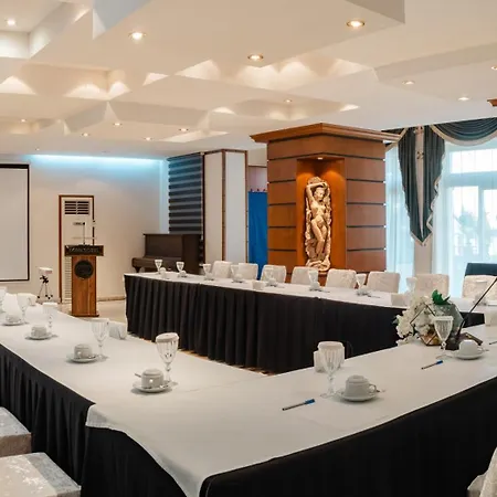 Dome & Casino At Kyrenia فندق كيرينيا