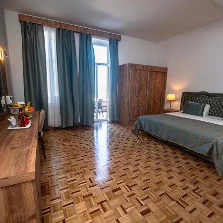 Dome & Casino At Kyrenia فندق كيرينيا