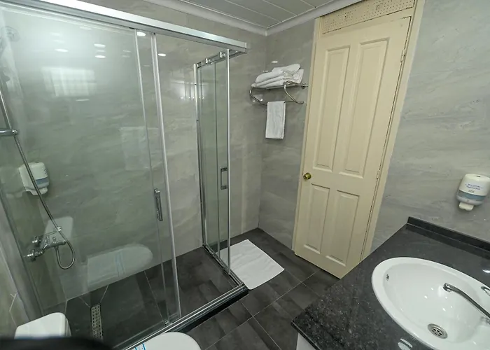 Dome & Casino At Kyrenia キレニア