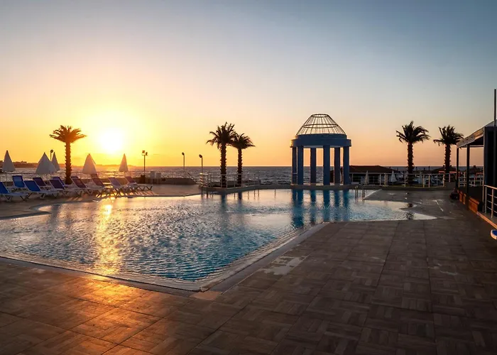 Dome & Casino At Kyrenia ホテル